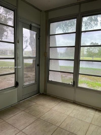 9235 Lagoon Pl, Unit 111, Davie, FL 33324 Photo