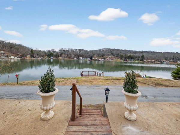 784 Lake Logan Rd, Ardmore, TN 38449