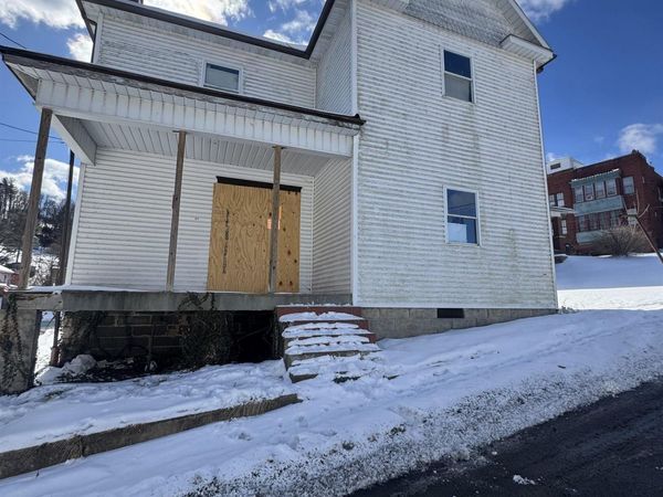 371 Hickman Street, Clarksburg, WV 26301