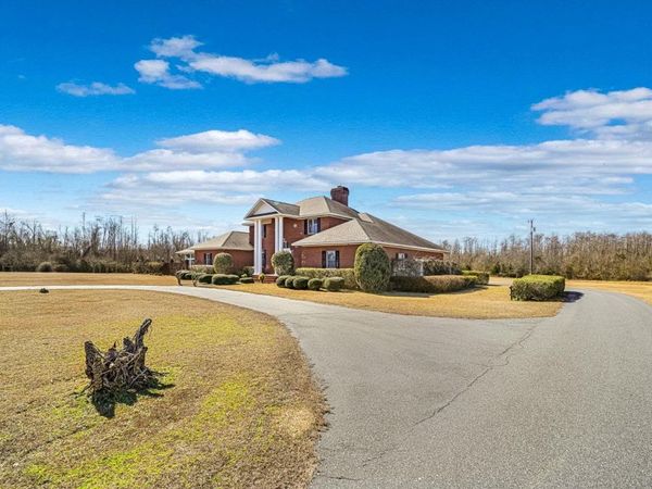 21748 N State Road 71 , Altha, FL 32421