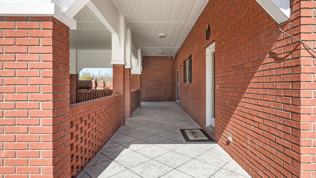 21748 N State Road 71, Altha, FL 32421 Photo