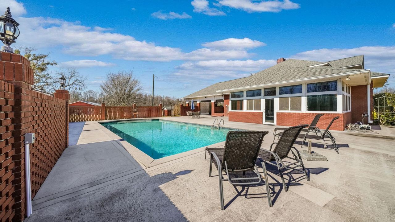 21748 N State Road 71 , Altha, FL 32421 Photo