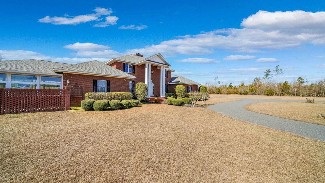 21748 N State Road 71, Altha, FL 32421 Photo