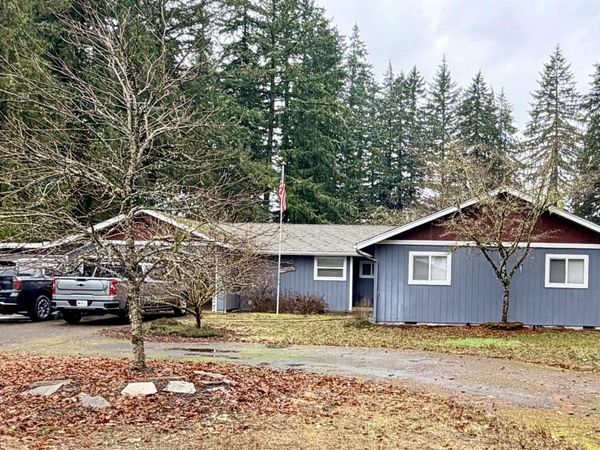 435 14th St, Lyons, OR 97358