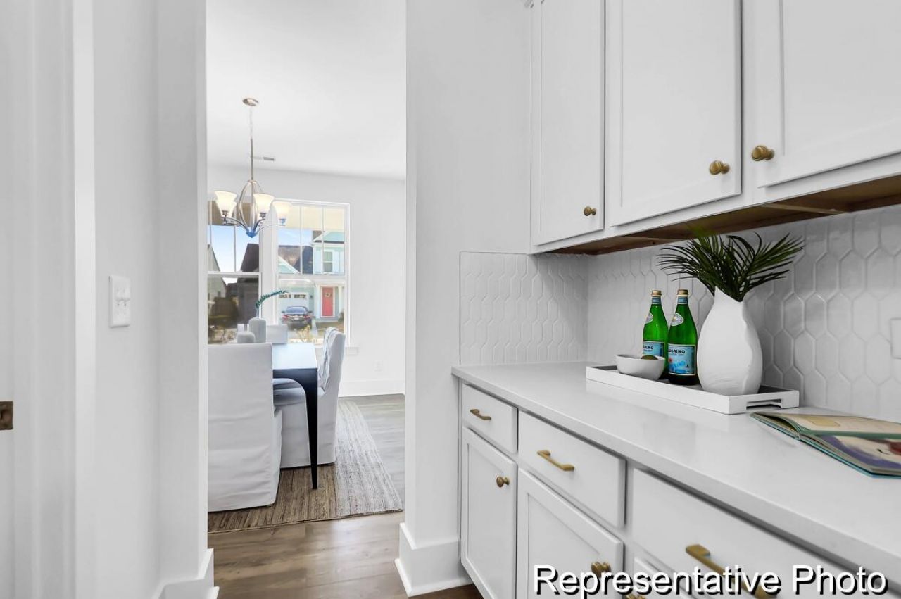 1008 House Finch Avenue Photo 4