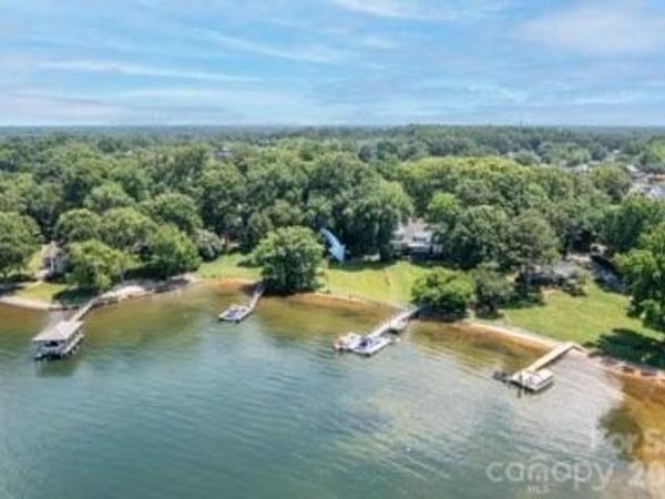 7423 Norman Island Drive, Cornelius, NC 28031