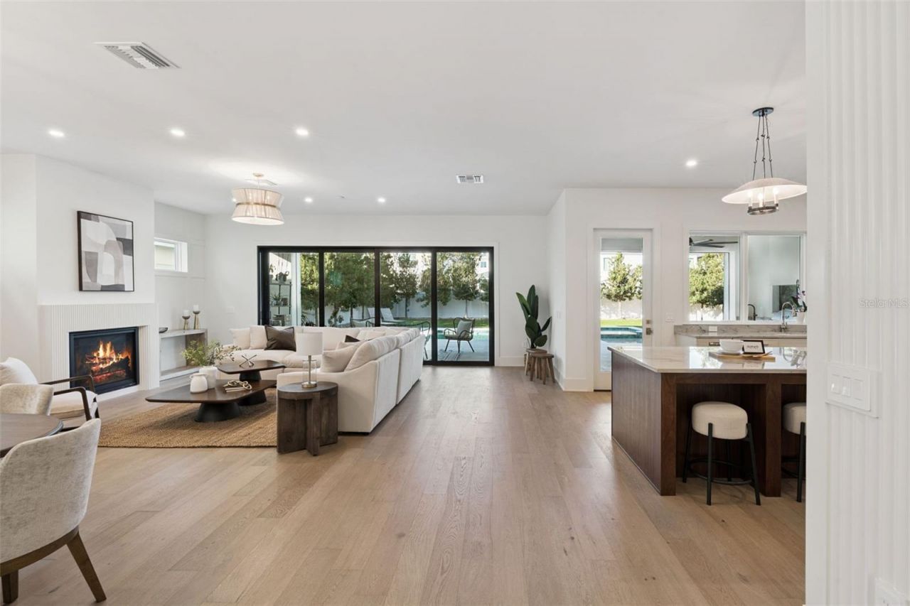 35 W Hazel Street, Orlando, FL 32804 Photo