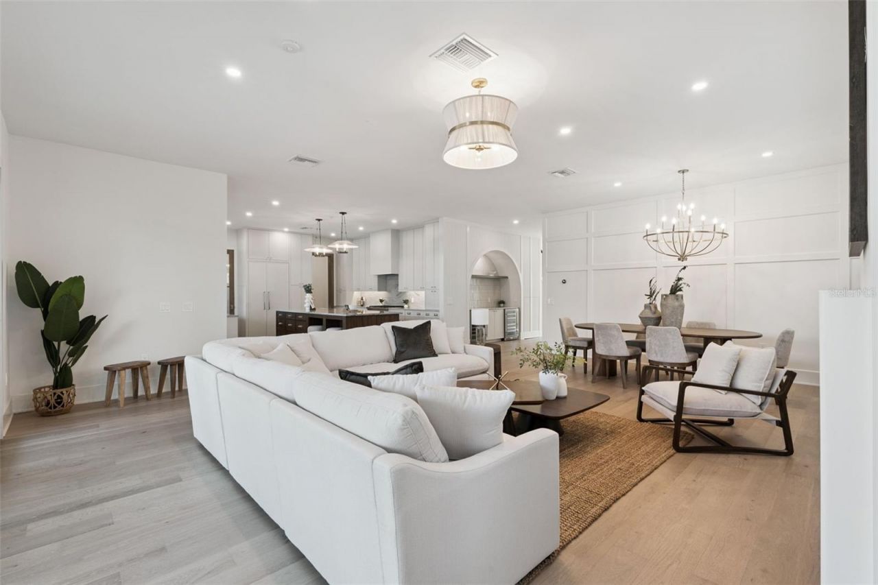 35 W Hazel Street, Orlando, FL 32804 Photo