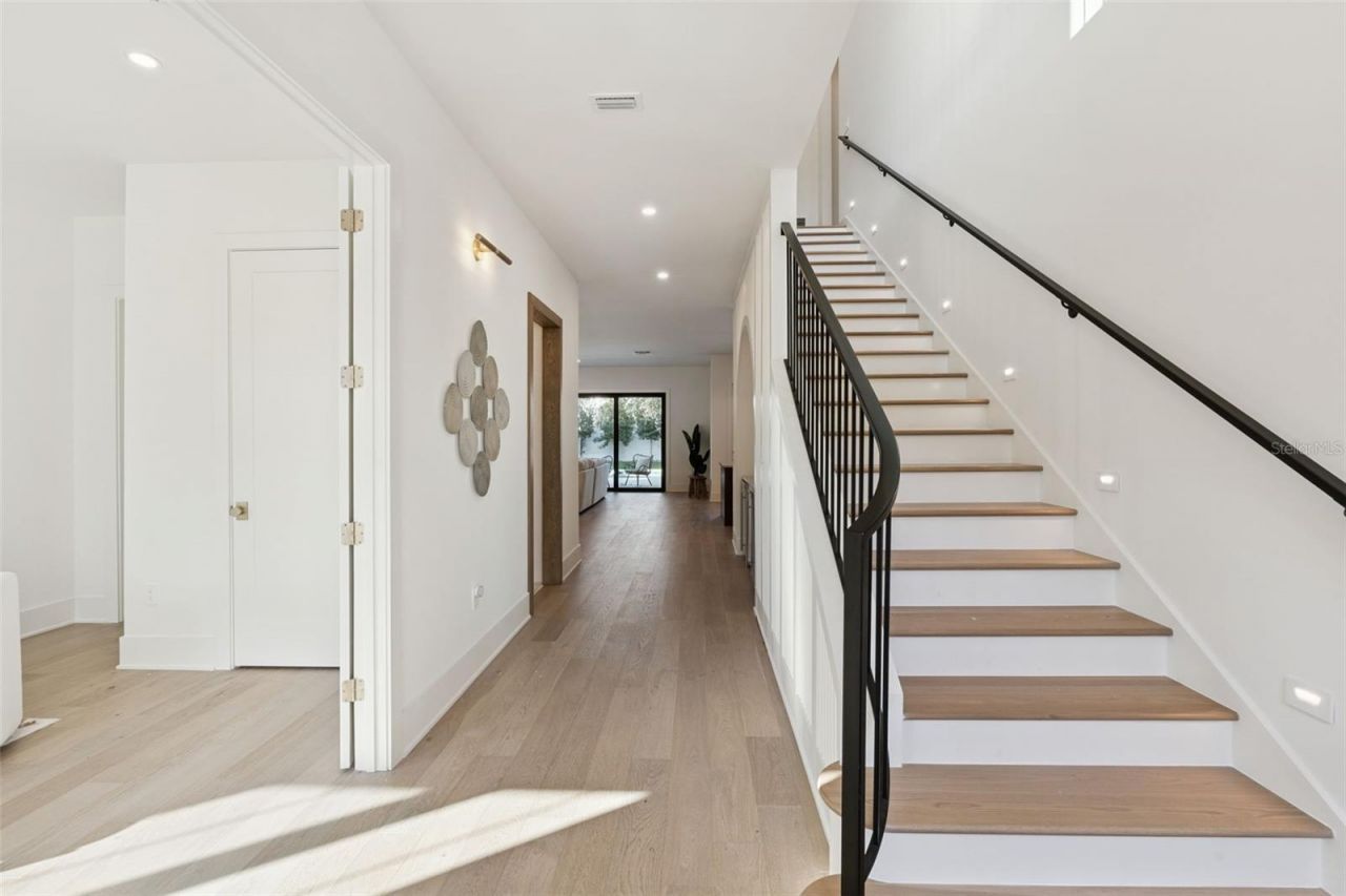 35 W Hazel Street, Orlando, FL 32804 Photo