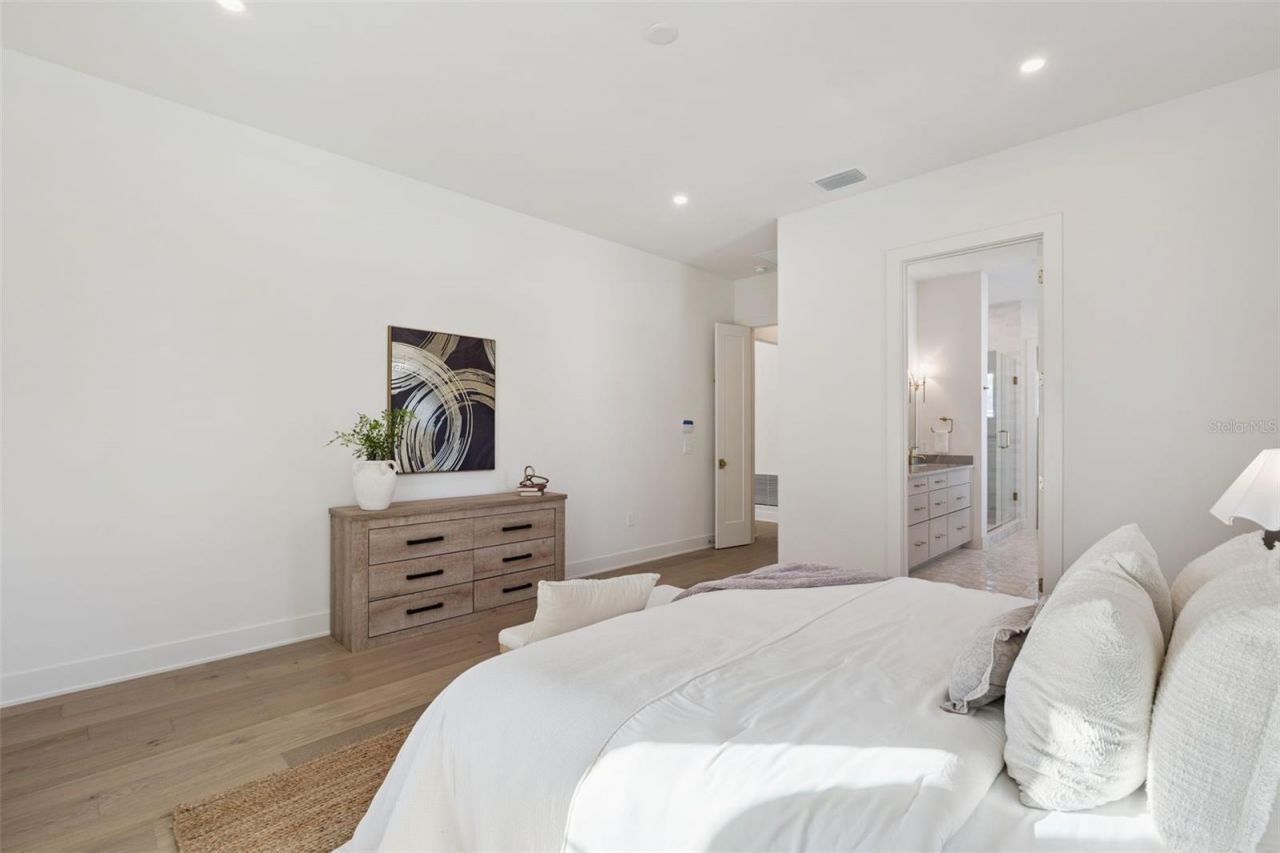 35 W Hazel Street, Orlando, FL 32804 Photo