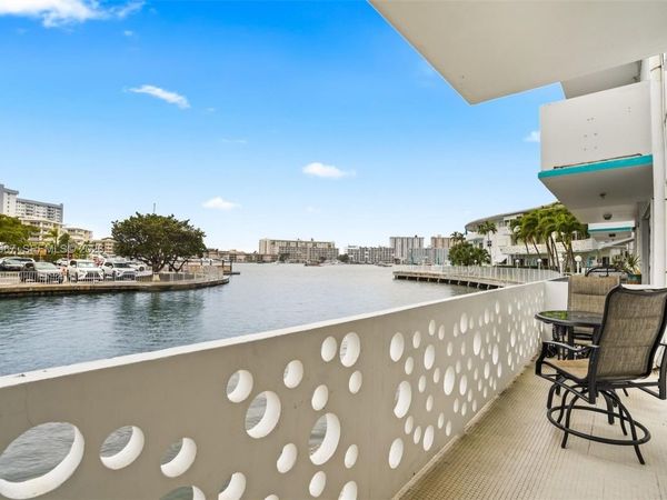 2500 Diana Dr, Unit 104, Hallandale Beach, FL 33009