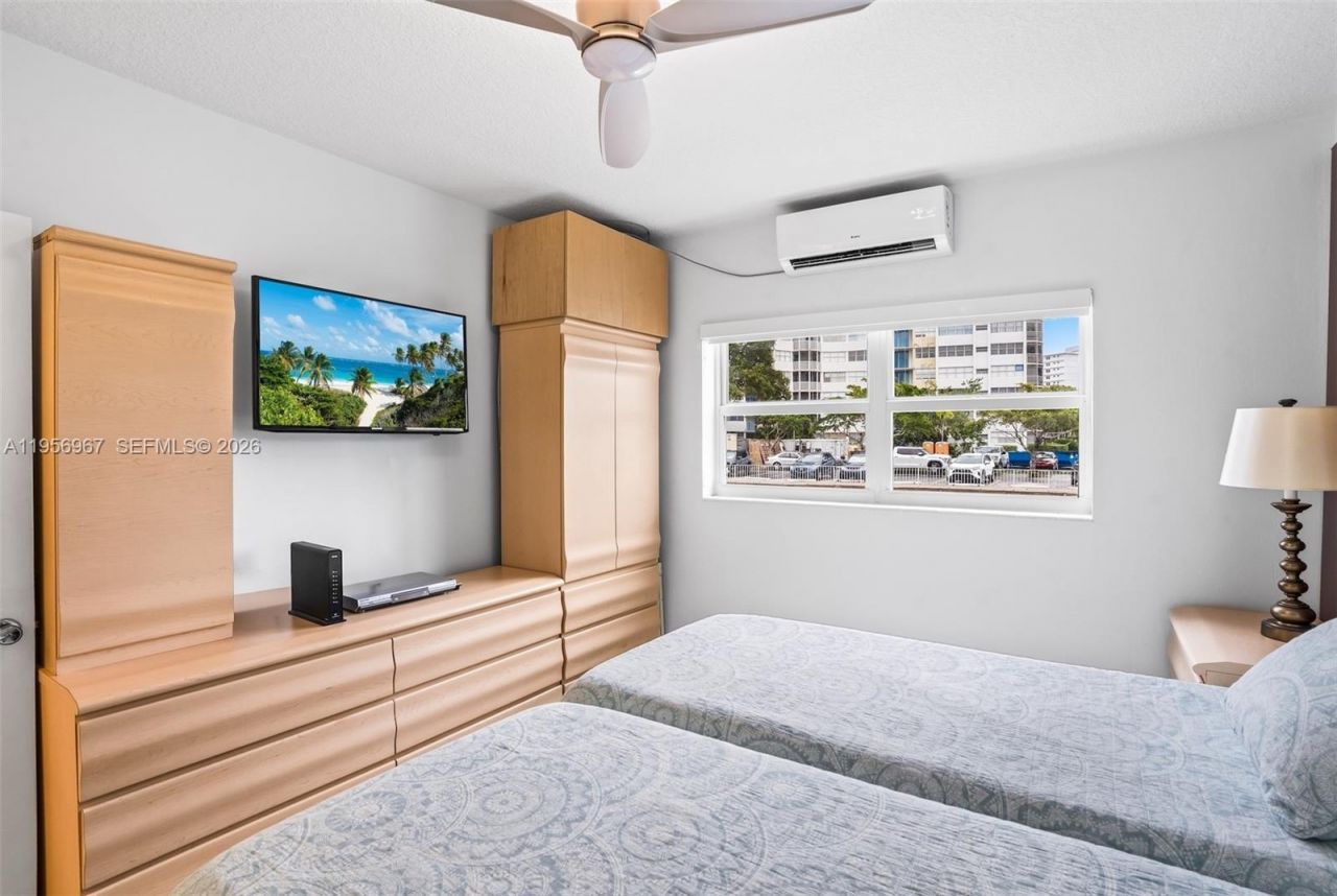 2500 Diana Dr, Unit 104, Hallandale Beach, FL 33009 Photo