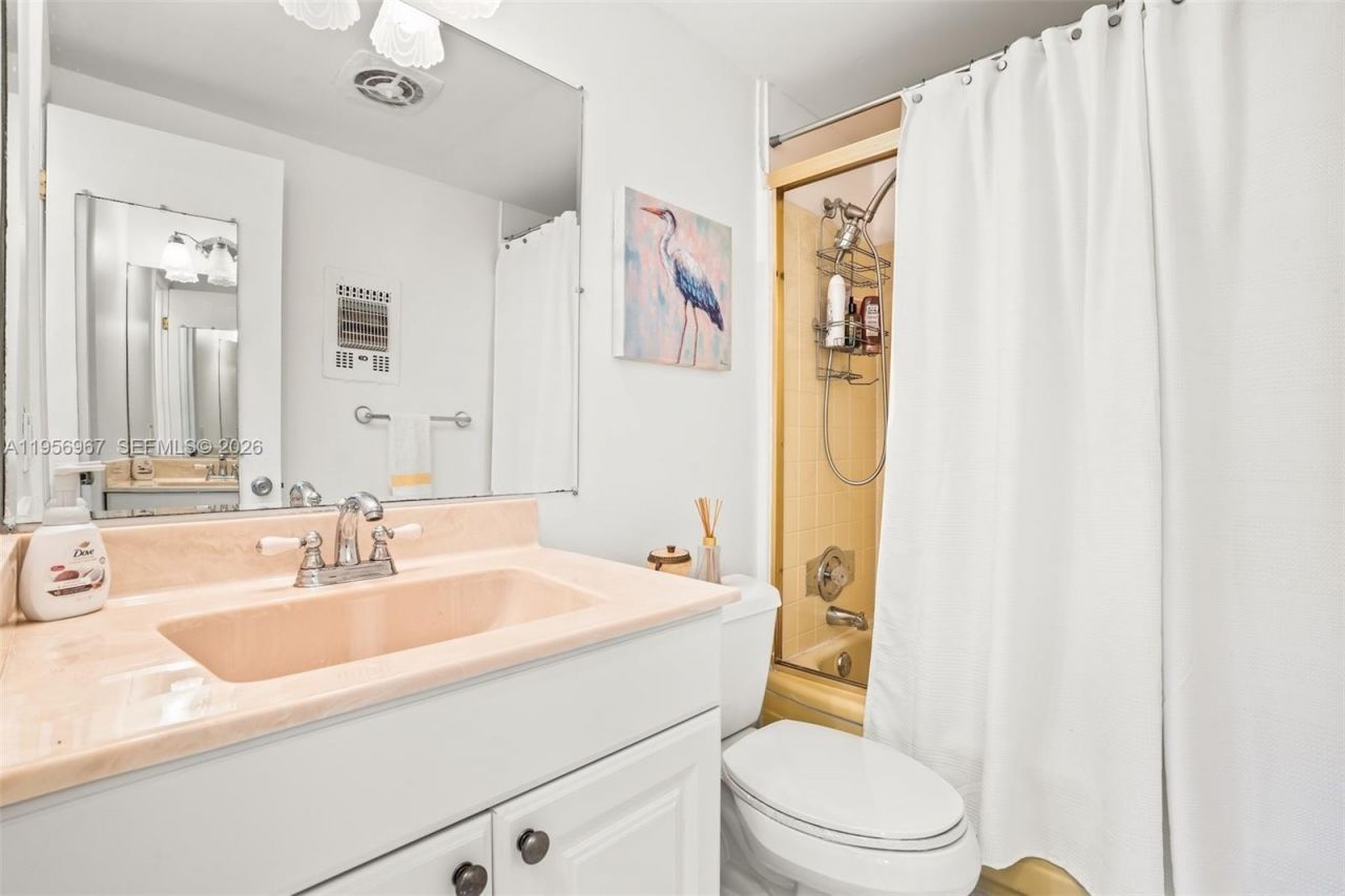 2500 Diana Dr, Unit 104, Hallandale Beach, FL 33009 Photo