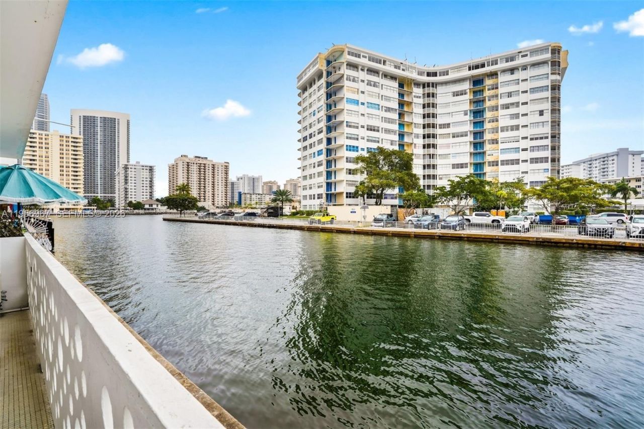 2500 Diana Dr, Unit 104, Hallandale Beach, FL 33009 Photo