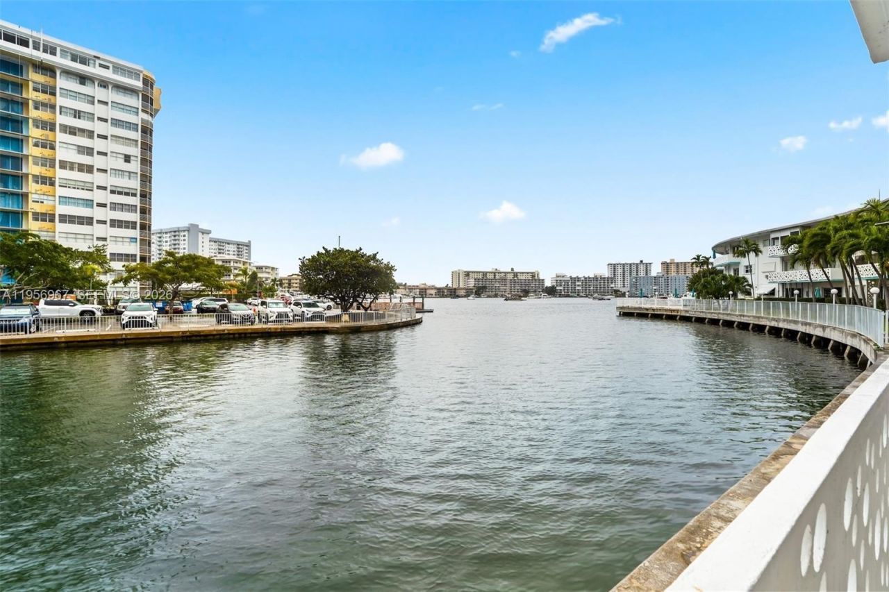 2500 Diana Dr, Unit 104, Hallandale Beach, FL 33009 Photo