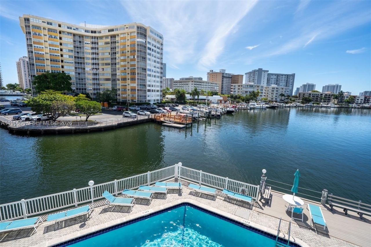 2500 Diana Dr, Unit 104, Hallandale Beach, FL 33009 Photo