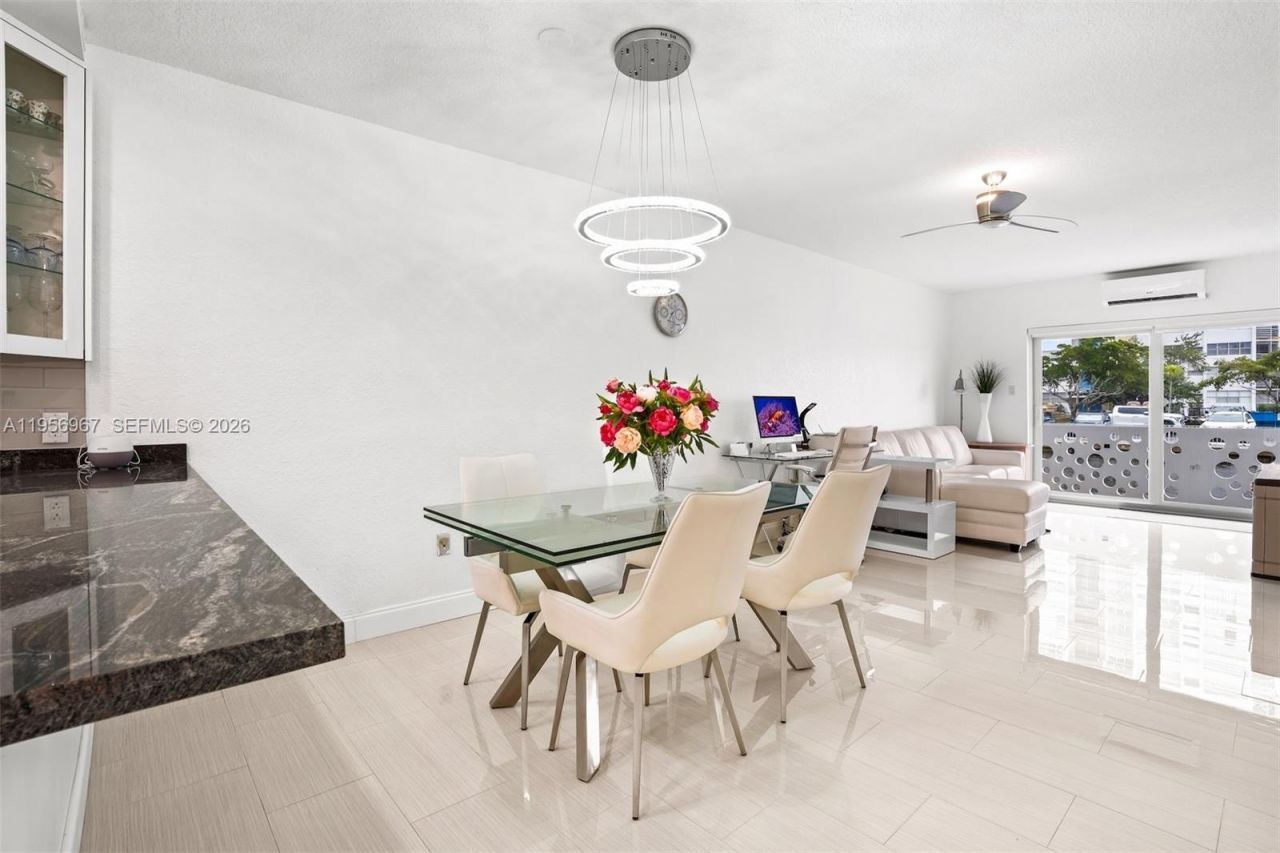 2500 Diana Dr, Unit 104, Hallandale Beach, FL 33009 Photo