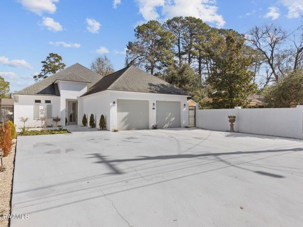 217 Bertrand Street , Lafayette, LA 70503