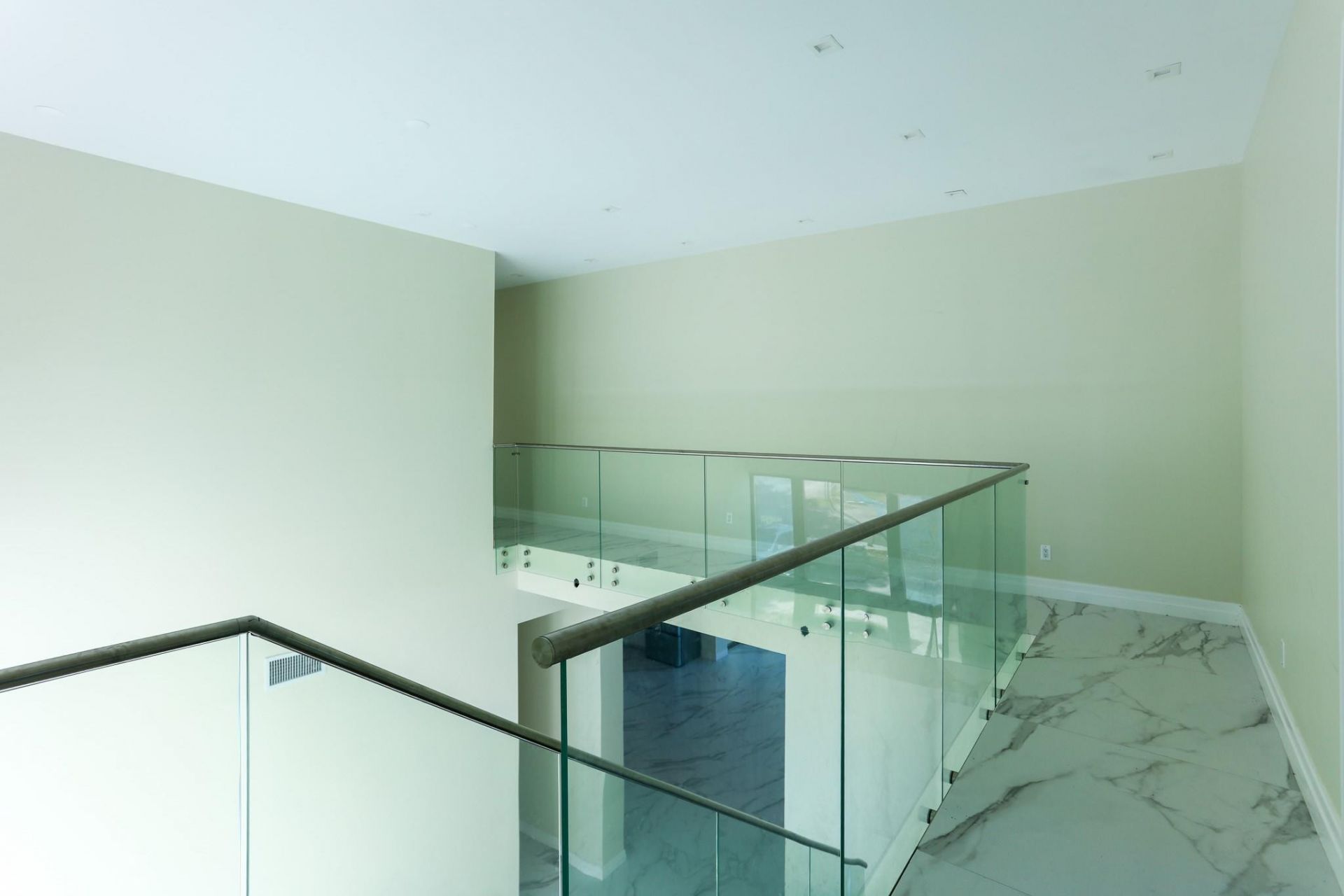 2421 NE 201st Street, Miami, FL 33180 Photo