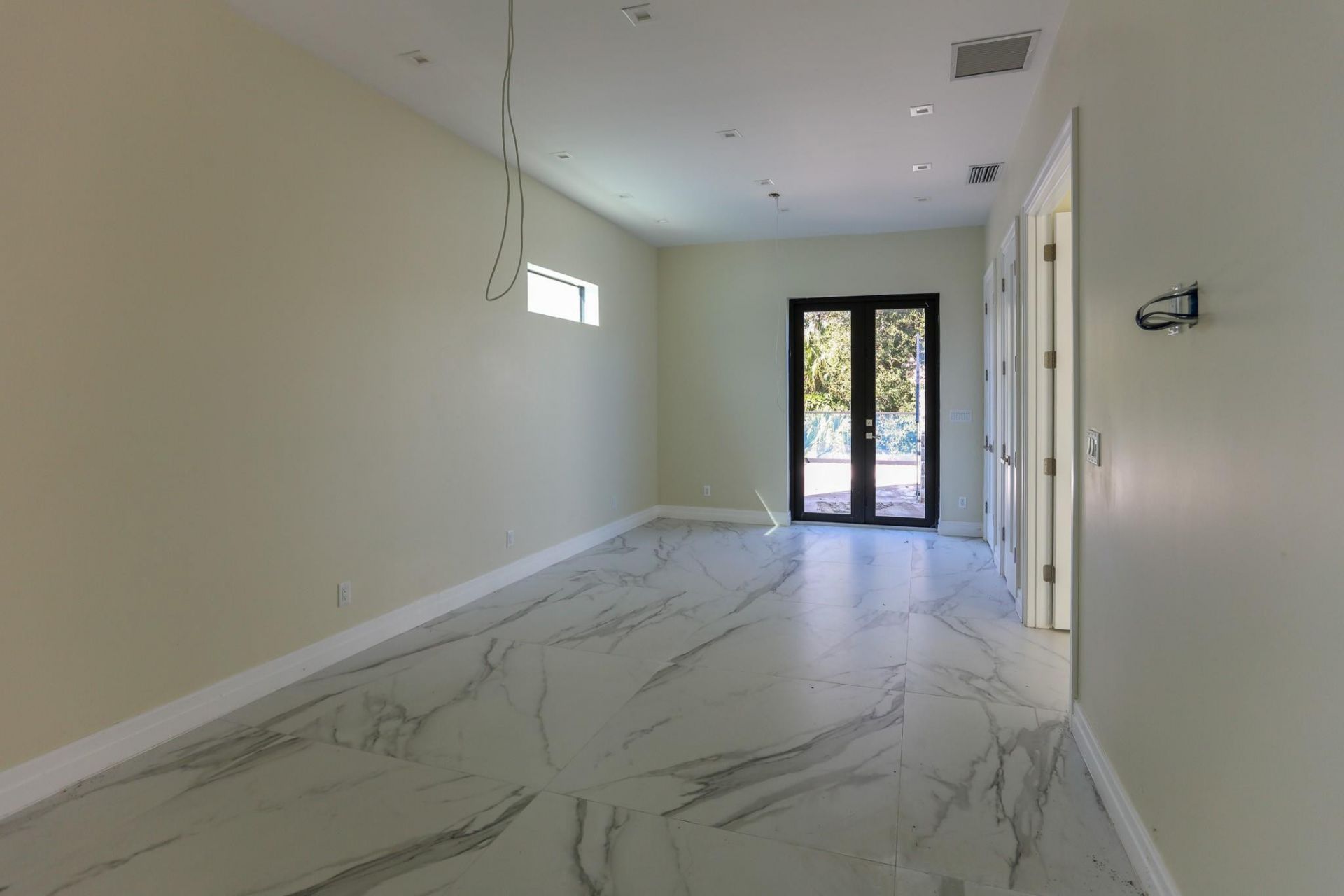 2421 NE 201st Street, Miami, FL 33180 Photo