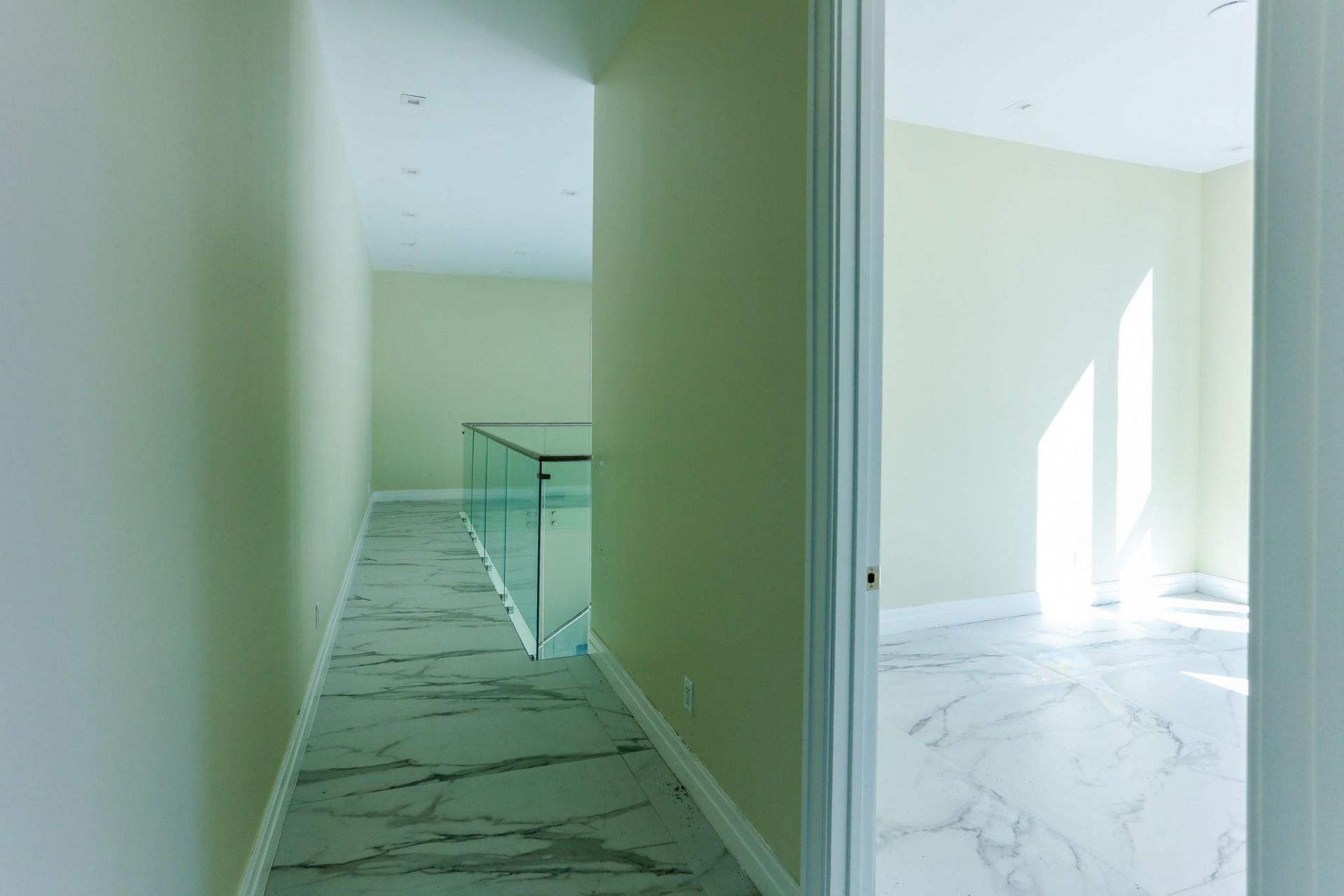 2421 NE 201st Street, Miami, FL 33180 Photo