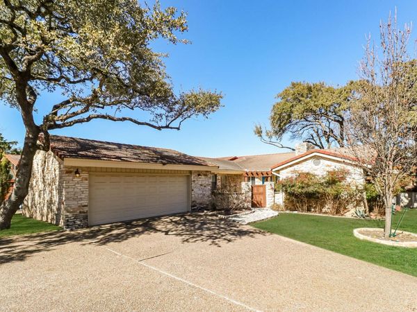208 Crescent BLF, Lakeway, TX 78734