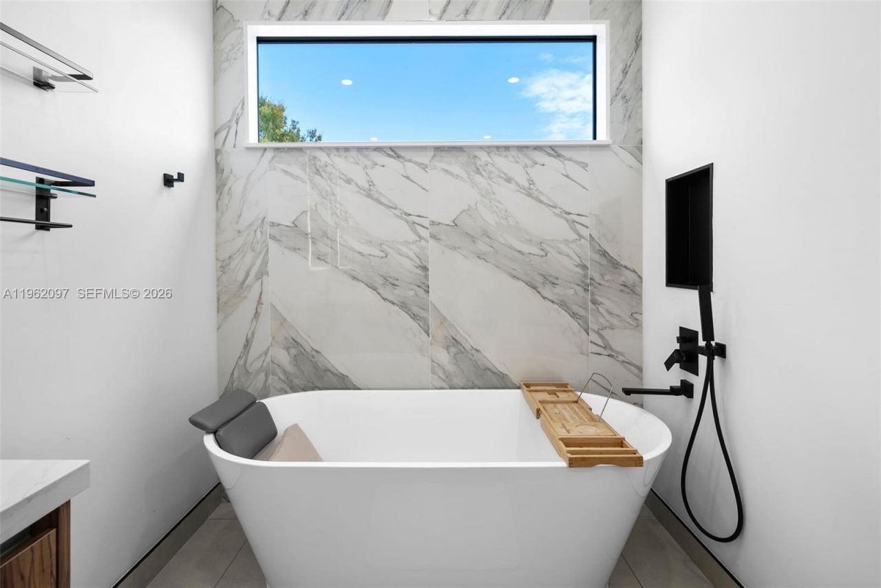 325 SW 16th St, Unit A, Fort Lauderdale, FL 33315 Photo