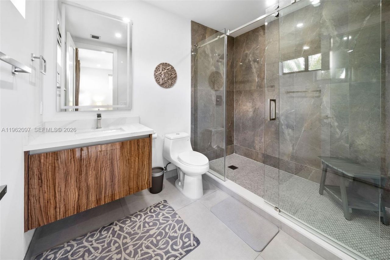 325 SW 16th St, Unit A, Fort Lauderdale, FL 33315 Photo