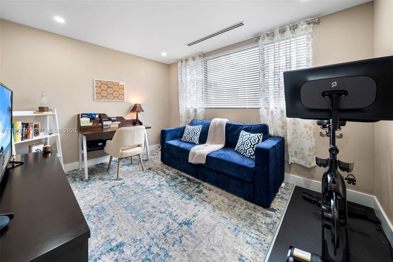 325 SW 16th St, Unit A, Fort Lauderdale, FL 33315 Photo