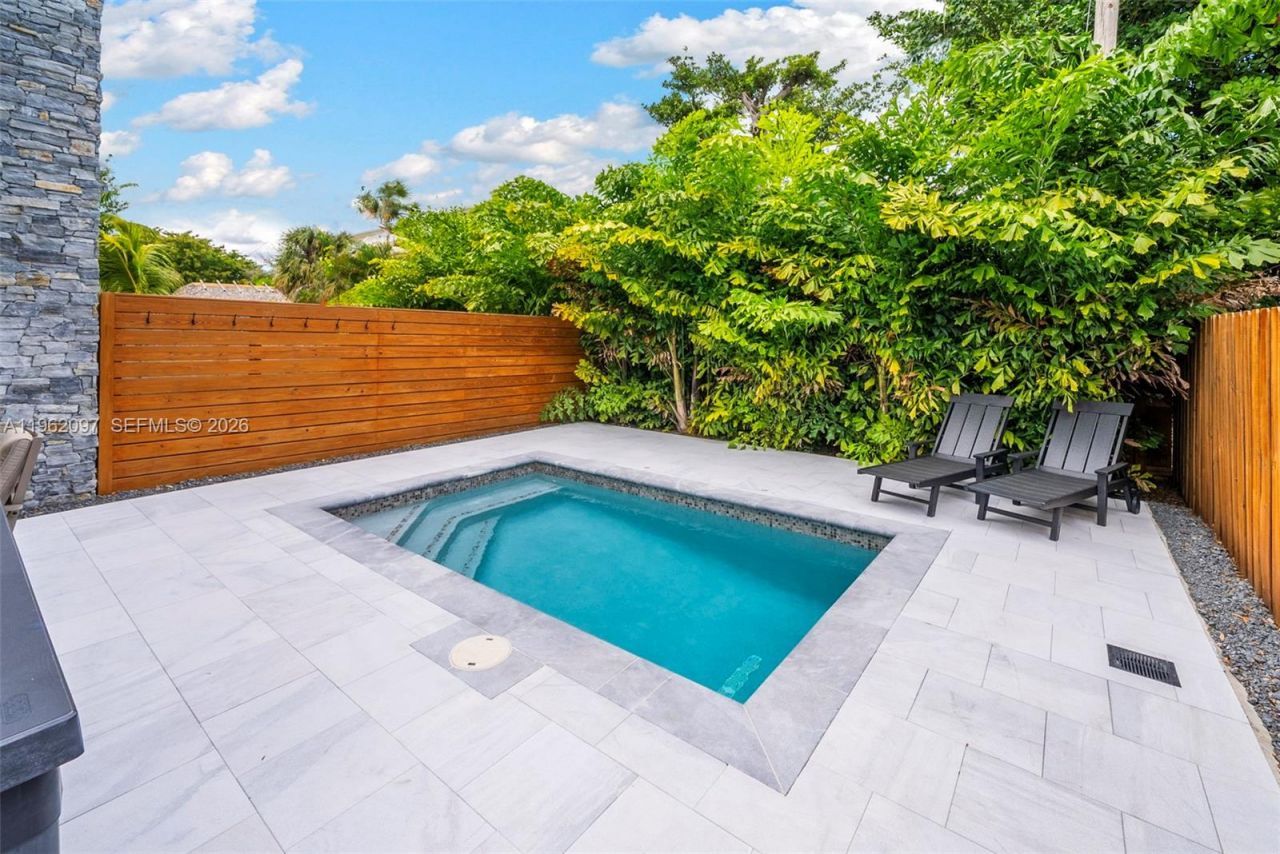 325 SW 16th St, Unit A, Fort Lauderdale, FL 33315 Photo