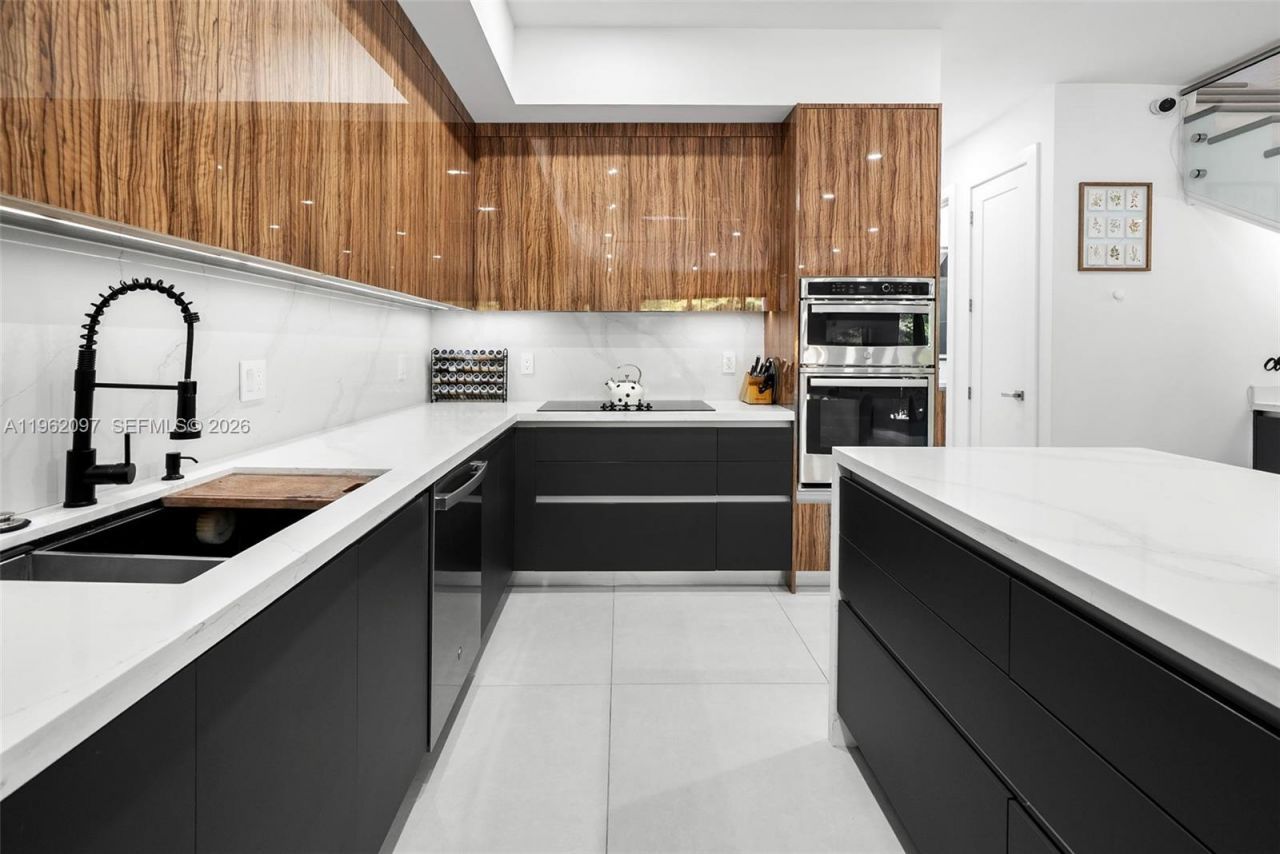 325 SW 16th St, Unit A, Fort Lauderdale, FL 33315 Photo