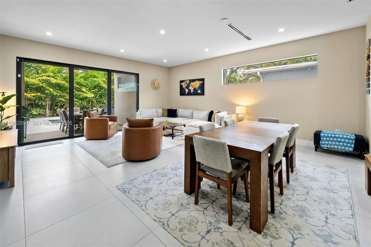 325 SW 16th St, Unit A, Fort Lauderdale, FL 33315 Photo