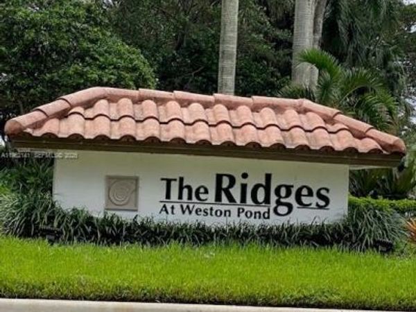 4273 Fox Ridge Dr, Weston, FL 33331