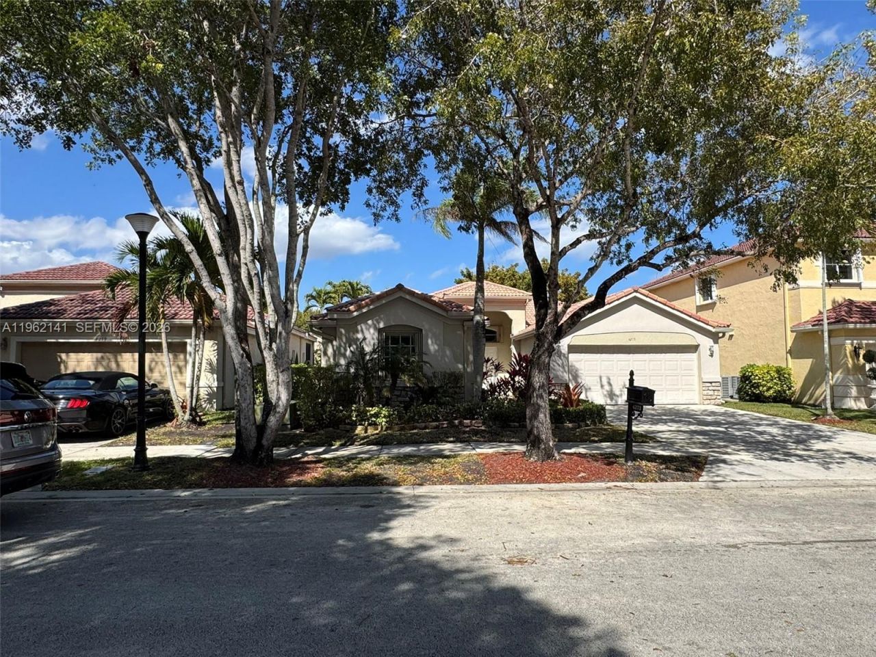 4273 Fox Ridge Dr, Weston, FL 33331 Photo