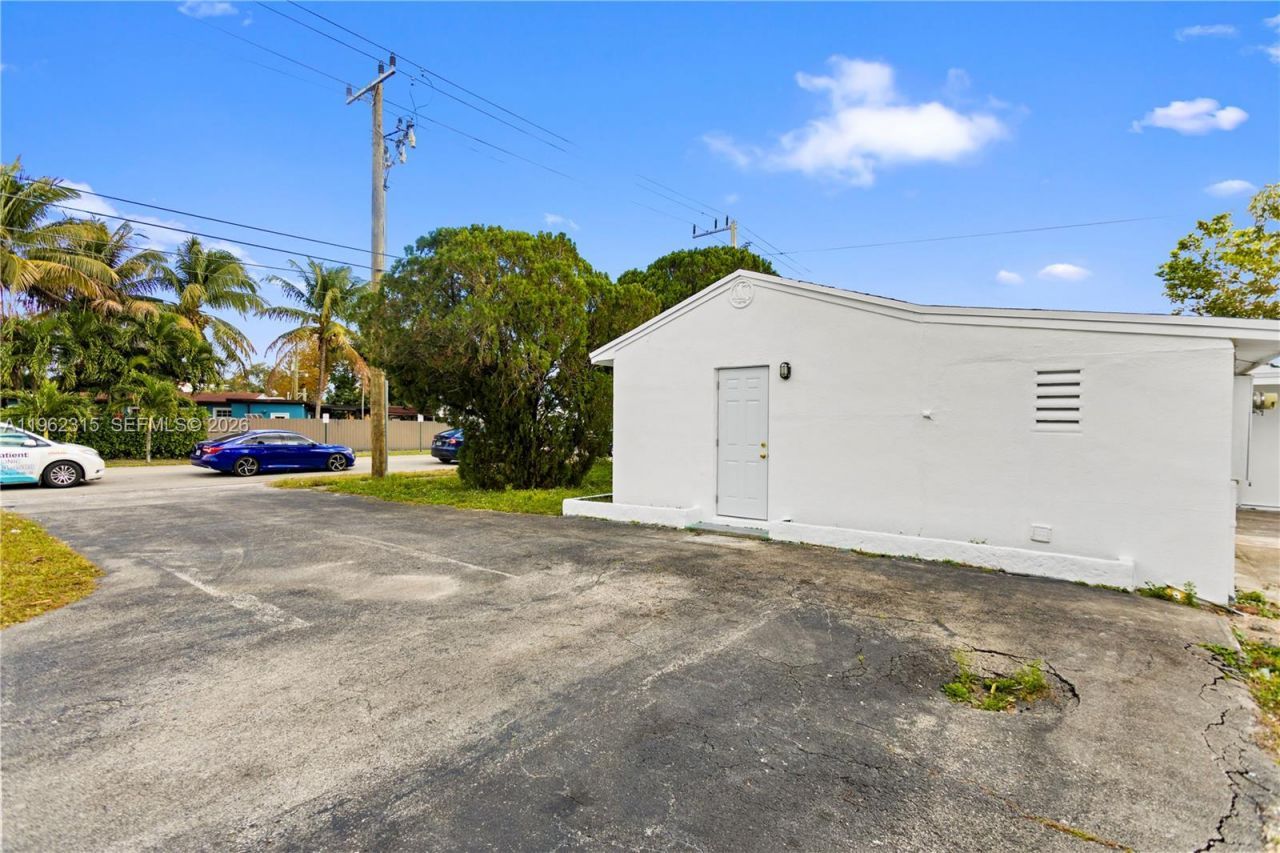 6200 Fletcher St , Hollywood, FL 33023 Photo