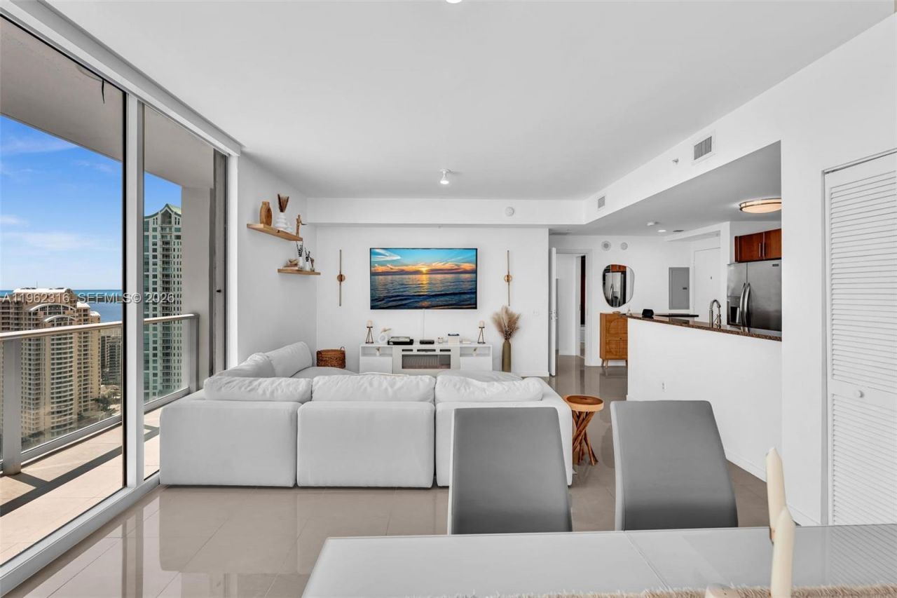 300 S Biscayne Blvd, Unit 2916, Miami, FL 33131 Photo