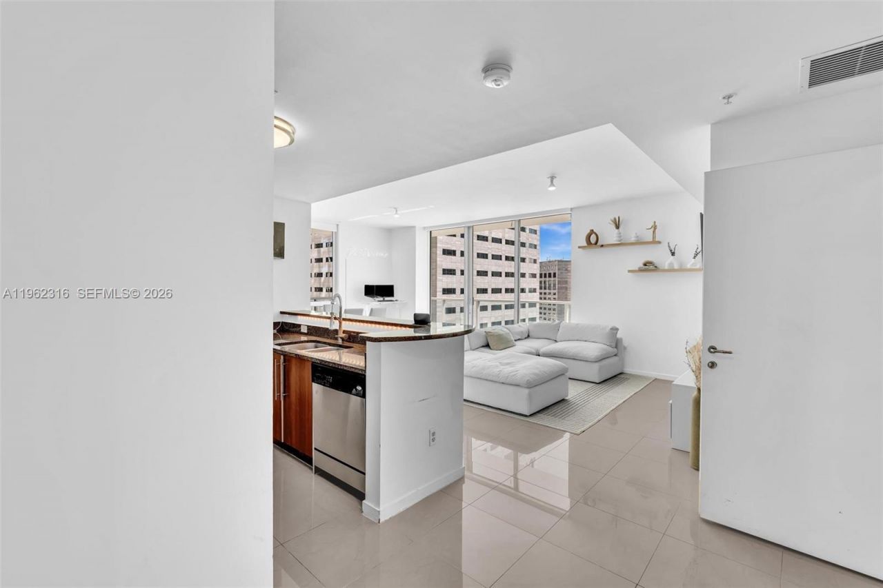 300 S Biscayne Blvd, Unit 2916, Miami, FL 33131 Photo