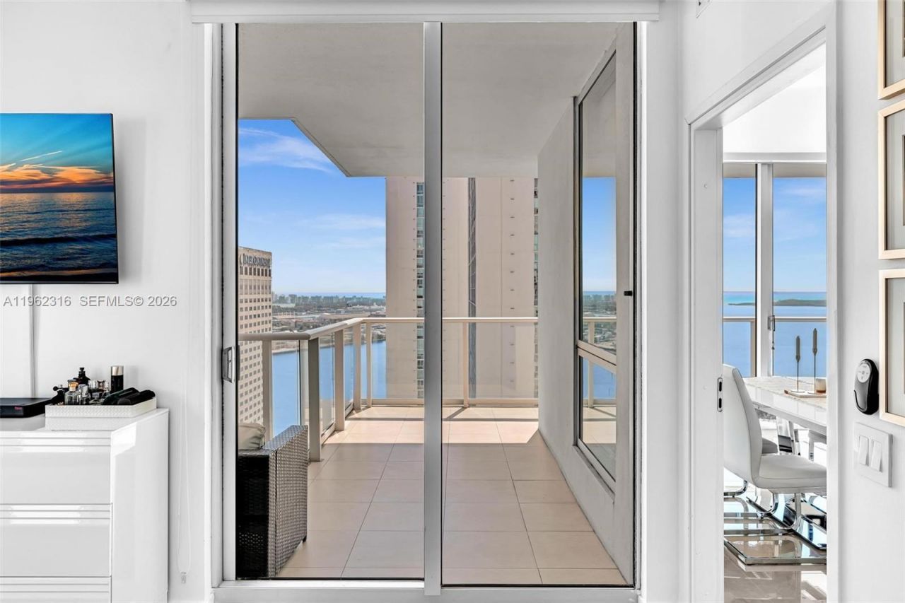 300 S Biscayne Blvd, Unit 2916, Miami, FL 33131 Photo