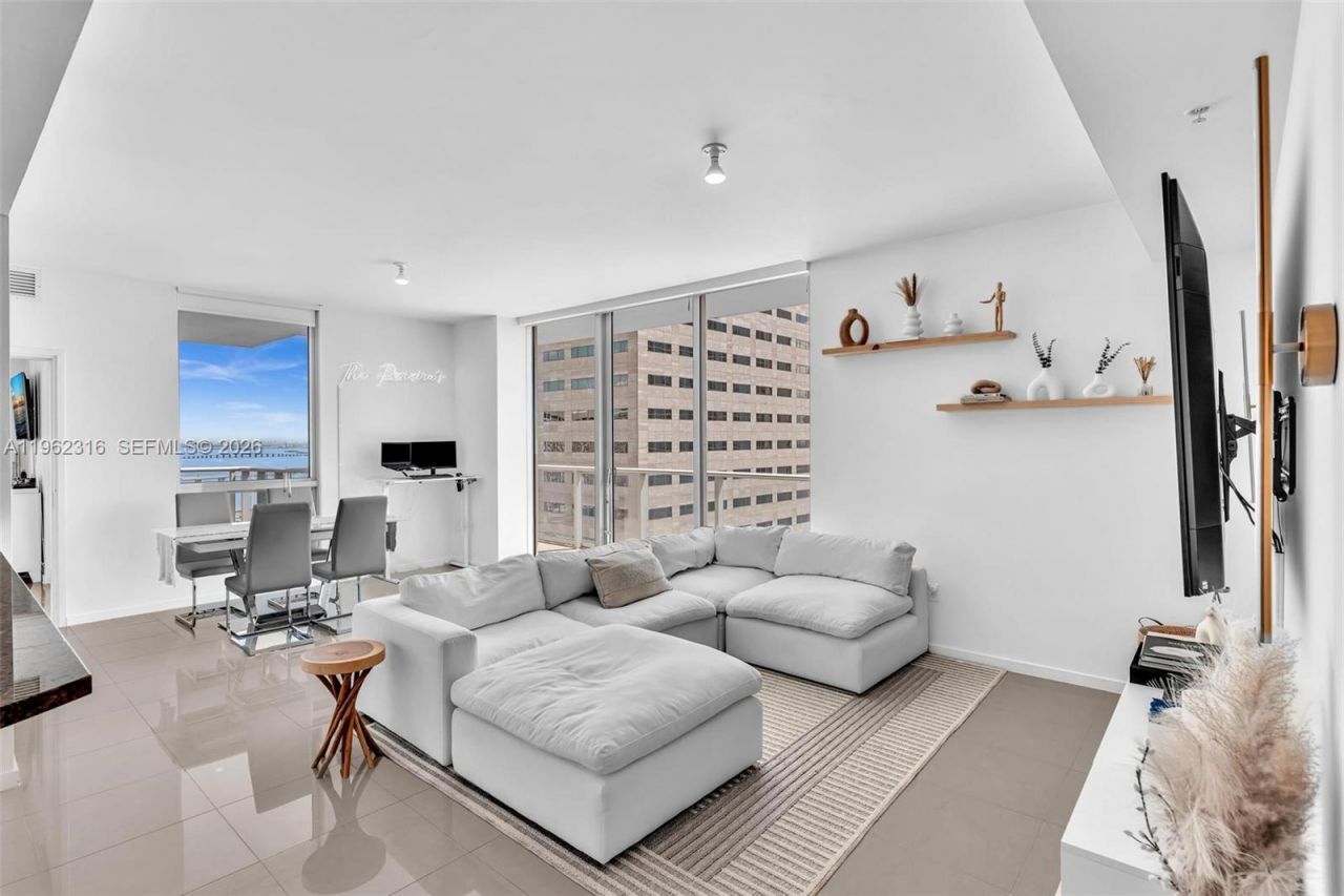 300 S Biscayne Blvd, Unit 2916, Miami, FL 33131 Photo