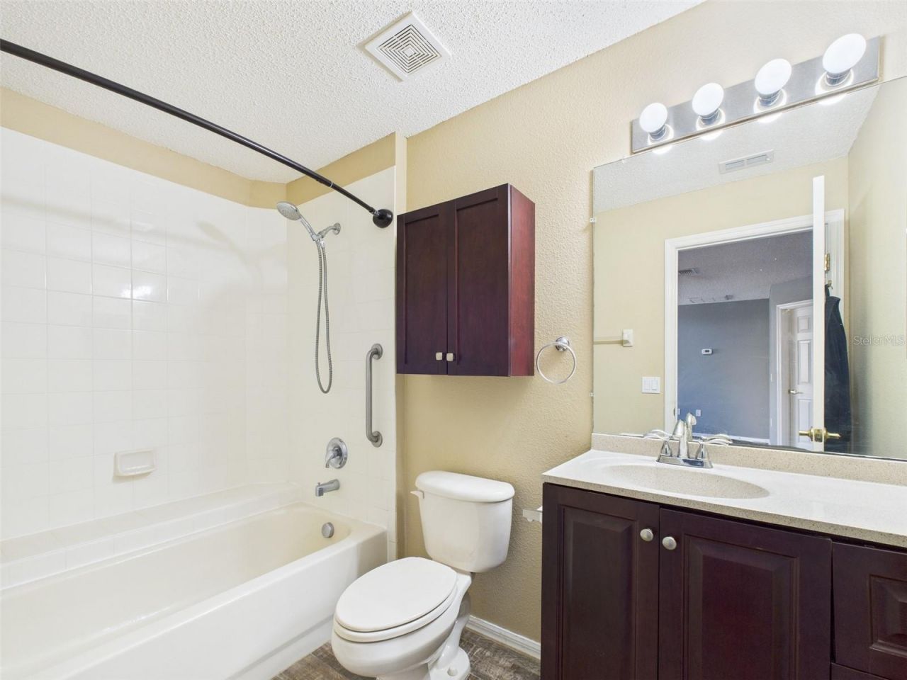 2533 Wood Pointe Drive, Holiday, FL 34691 Photo