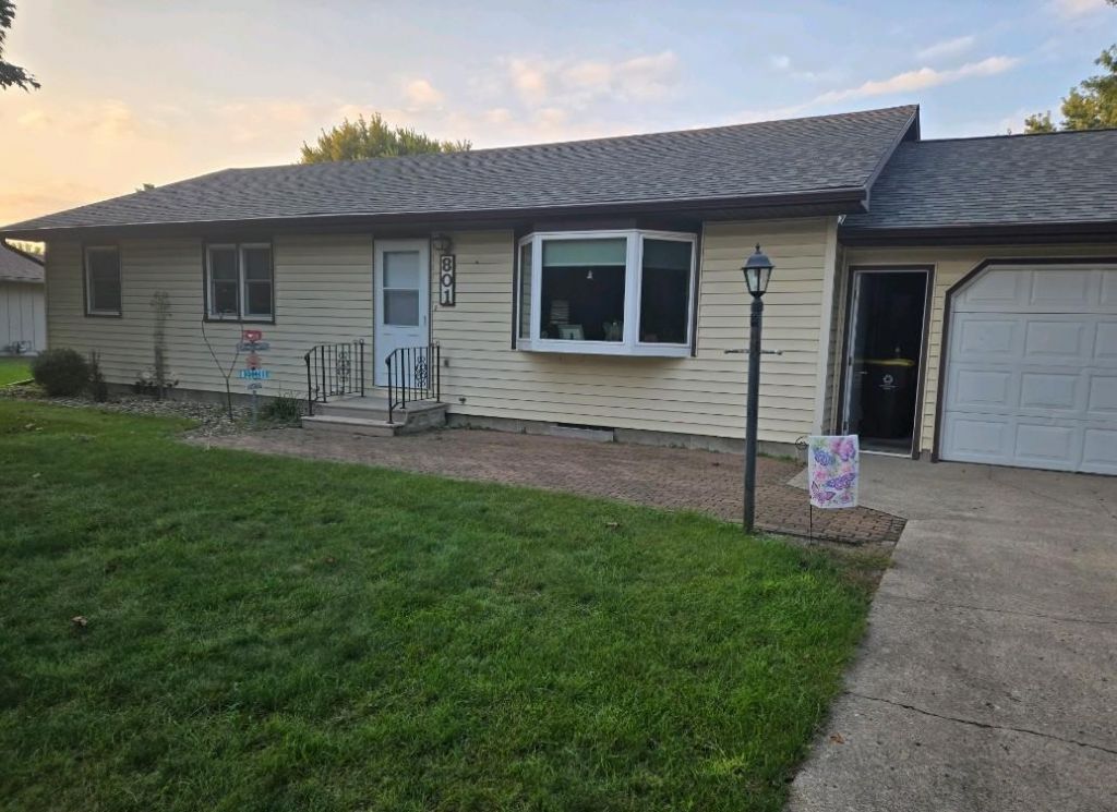 801 3rd Street SW, Wells, MN 56097