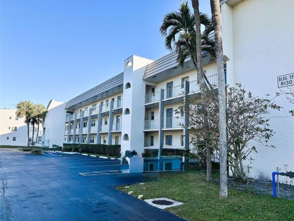 8130 Sunrise Lakes, Unit 308, Sunrise, FL 33322