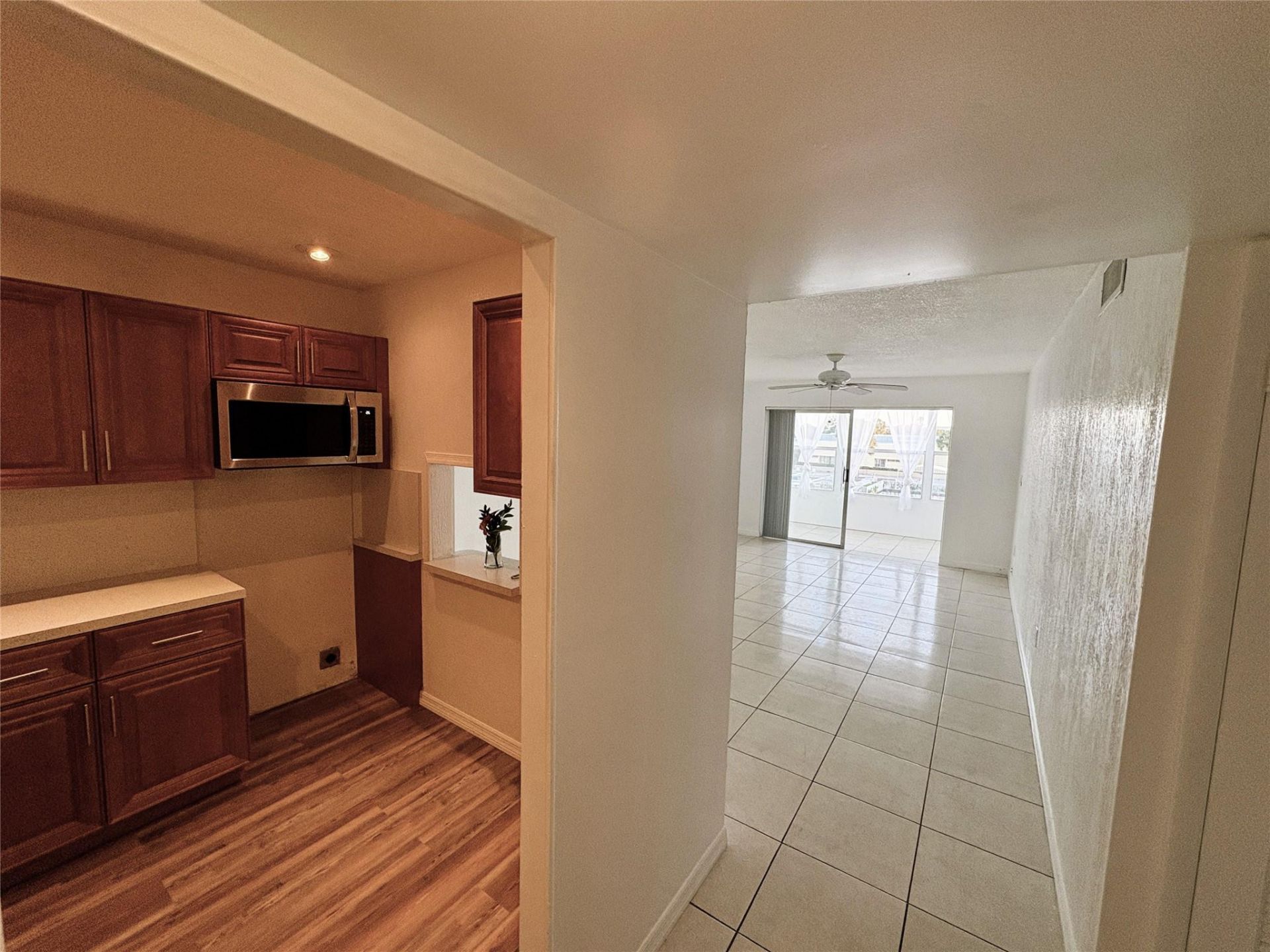 8130 Sunrise Lakes, Unit 308, Sunrise, FL 33322 Photo