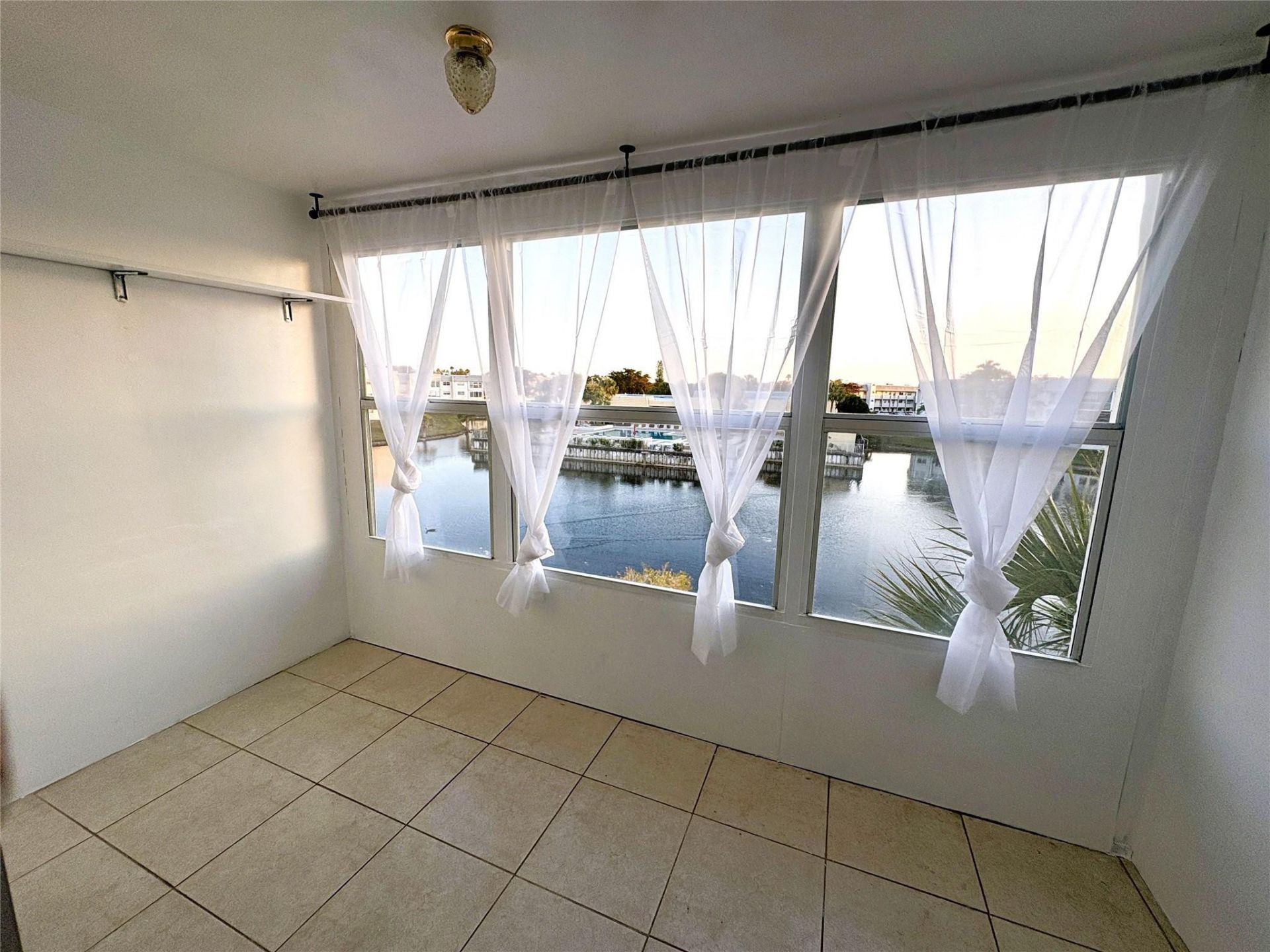 8130 Sunrise Lakes, Unit 308, Sunrise, FL 33322 Photo