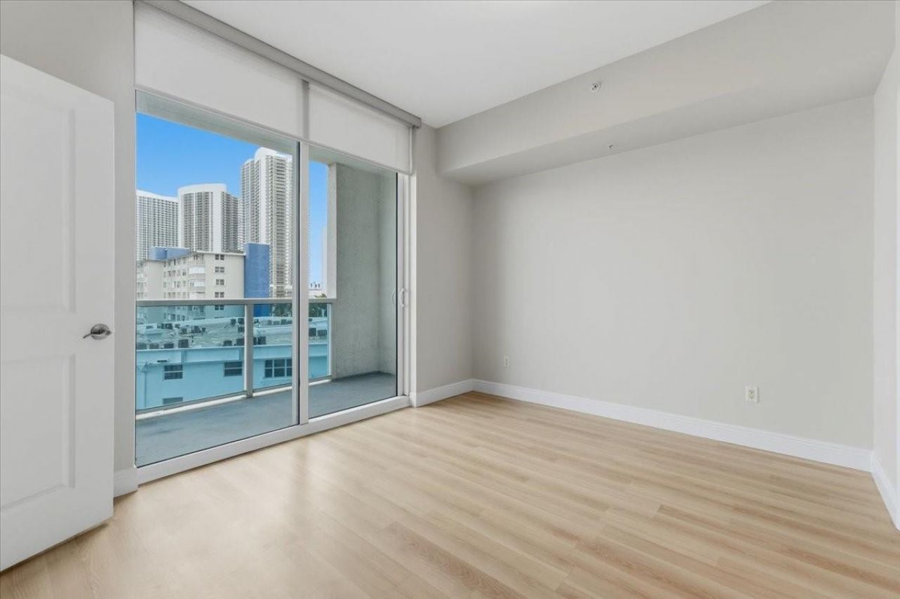 1945 S Ocean Drive, Unit 509, Hallandale Beach, FL 33009 Photo