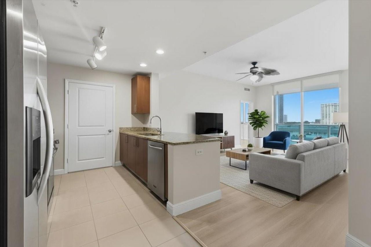 1945 S Ocean Drive, Unit 509, Hallandale Beach, FL 33009 Photo