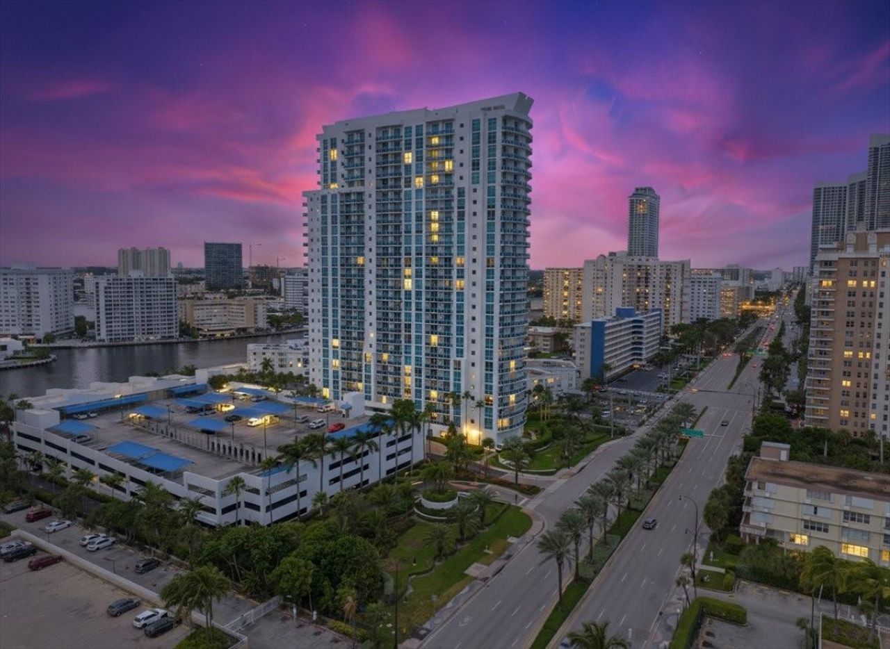 1945 S Ocean Drive, Unit 509, Hallandale Beach, FL 33009 Photo