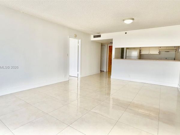 7601 E Treasure Dr, Unit 801, North Bay Village, FL 33141