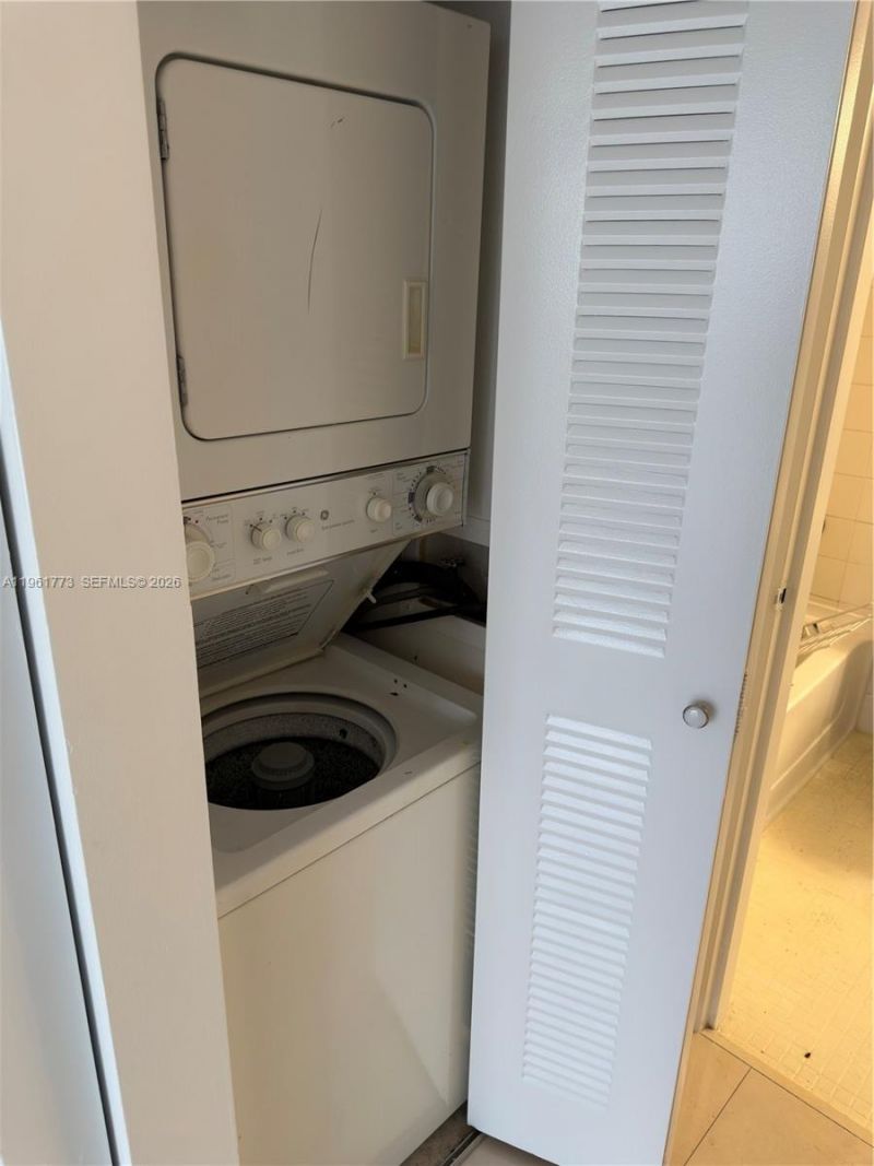 7601 E Treasure Dr, Unit 801, North Bay Village, FL 33141 Photo