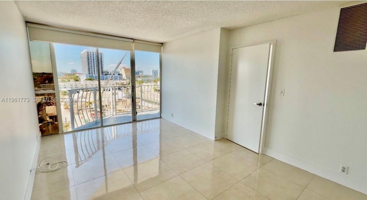 7601 E Treasure Dr, Unit 801, North Bay Village, FL 33141 Photo